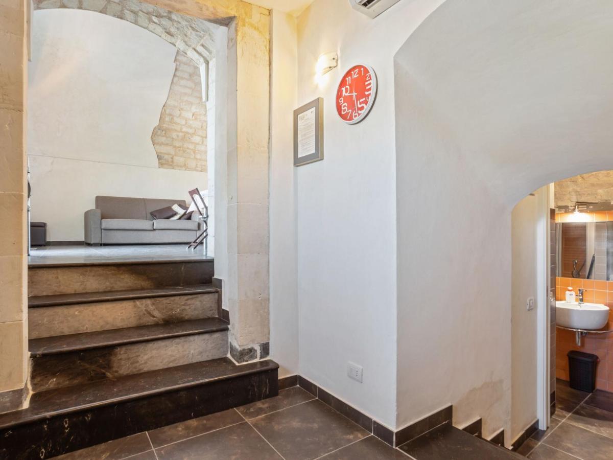 Vintage Holiday Home In Ragusa Ibla With Balcony Bagian luar foto